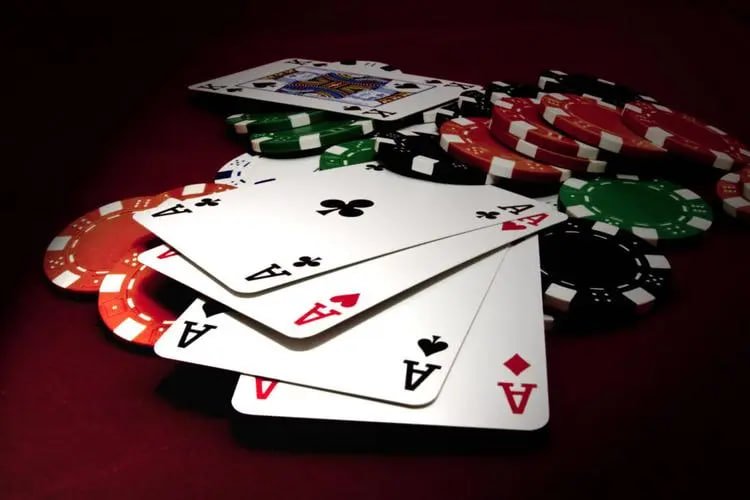 gk22 sports betting hero with gold accents for mobile users